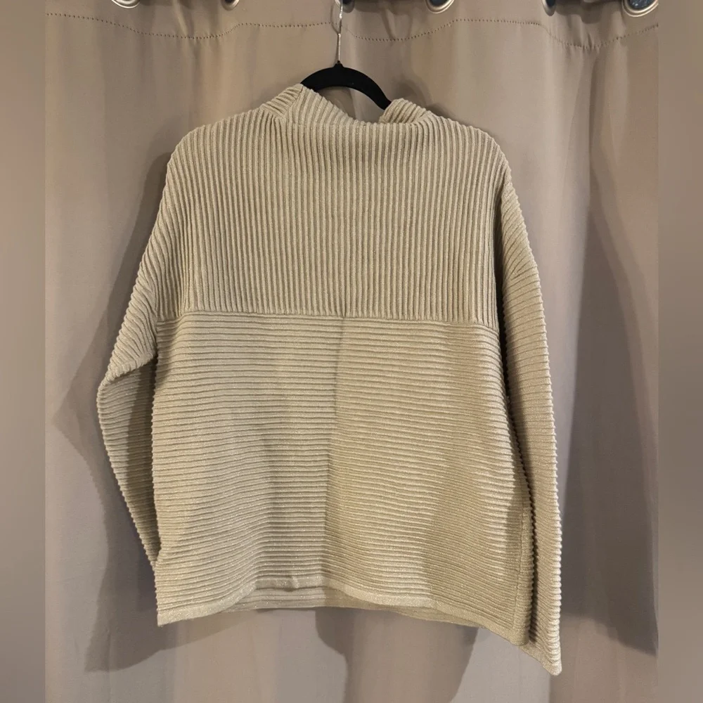T Tahari Women’s Ribbed Turtleneck Sweater in Cream